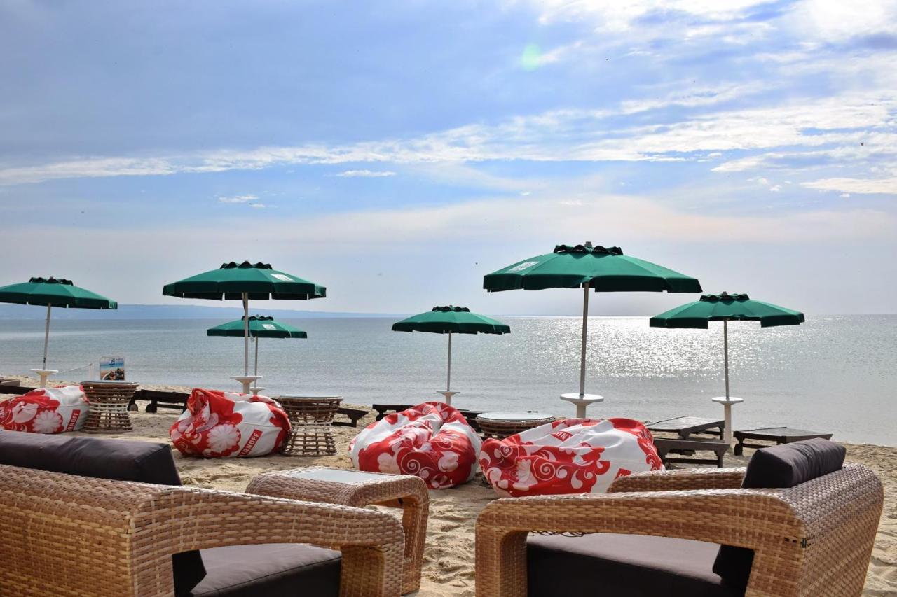 Hotel Camp And Pool Kranevo Exterior foto